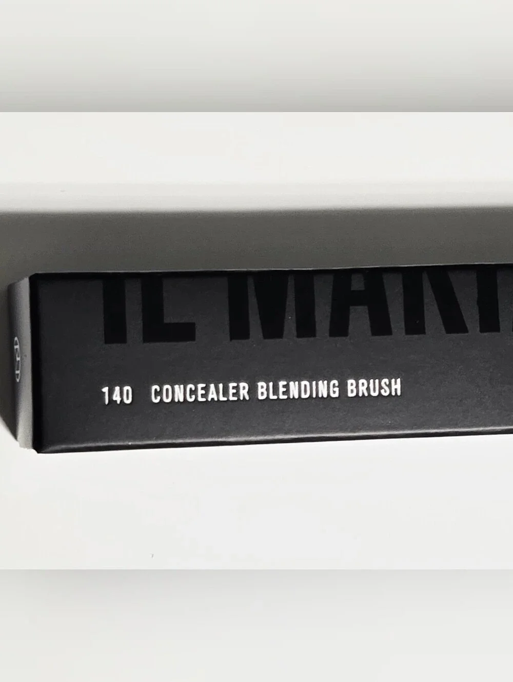 IL MAKIAGE Woke Up Like This Foundation CL 035 + #140 Concealer Blending Brush S